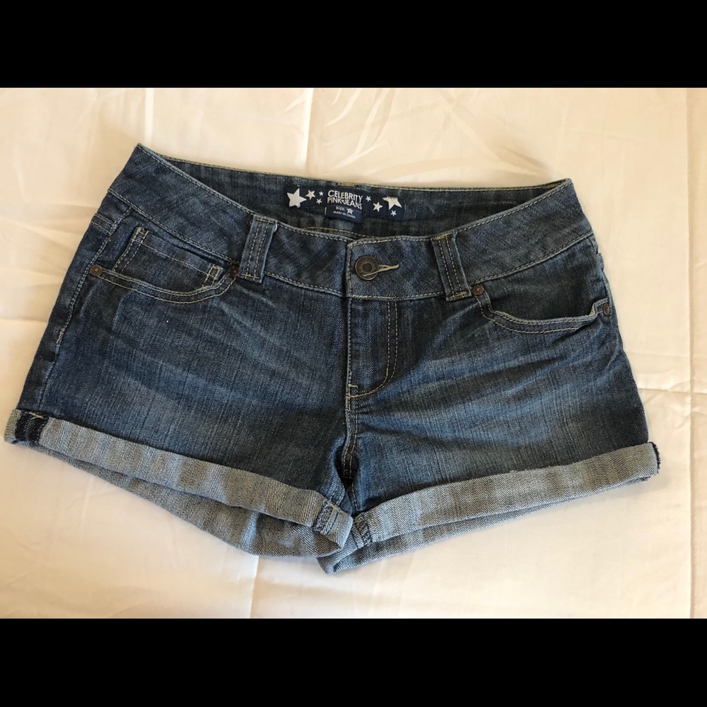 Shorts - Picture 2 of 3